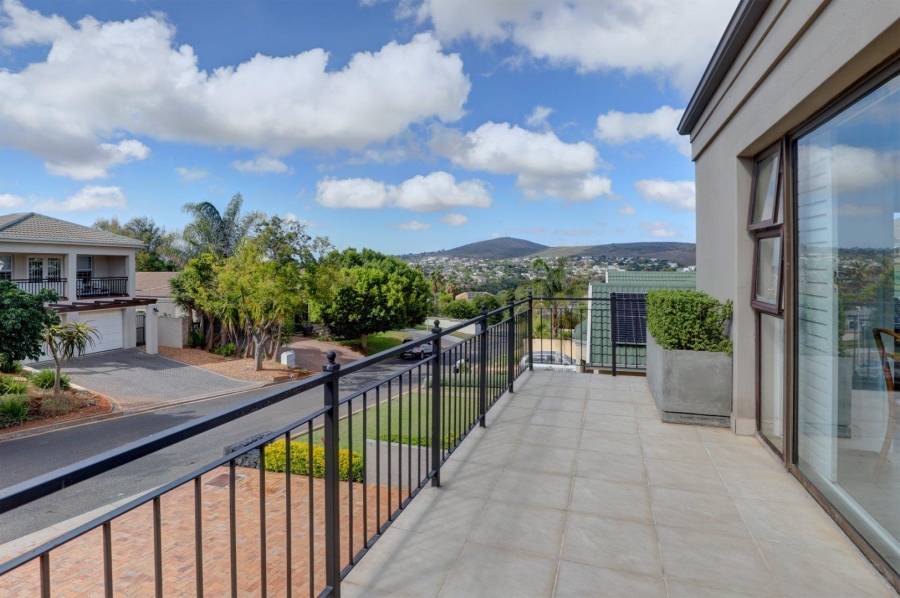 5 Bedroom Property for Sale in Van Riebeeckshof Western Cape
